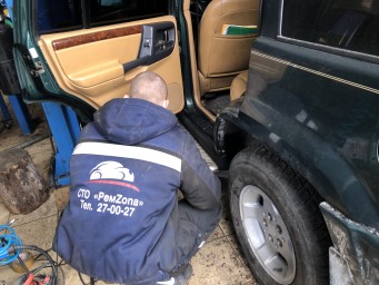 Jeep. Сварка порогов 7000 руб.
